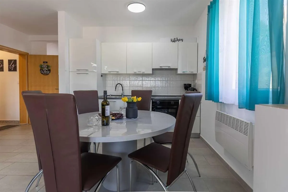 Sea & Stone Apartment No 3 In Starigrad كرواتيا